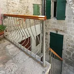 Salvezani