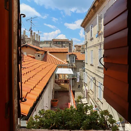 Salvezani * Сплит